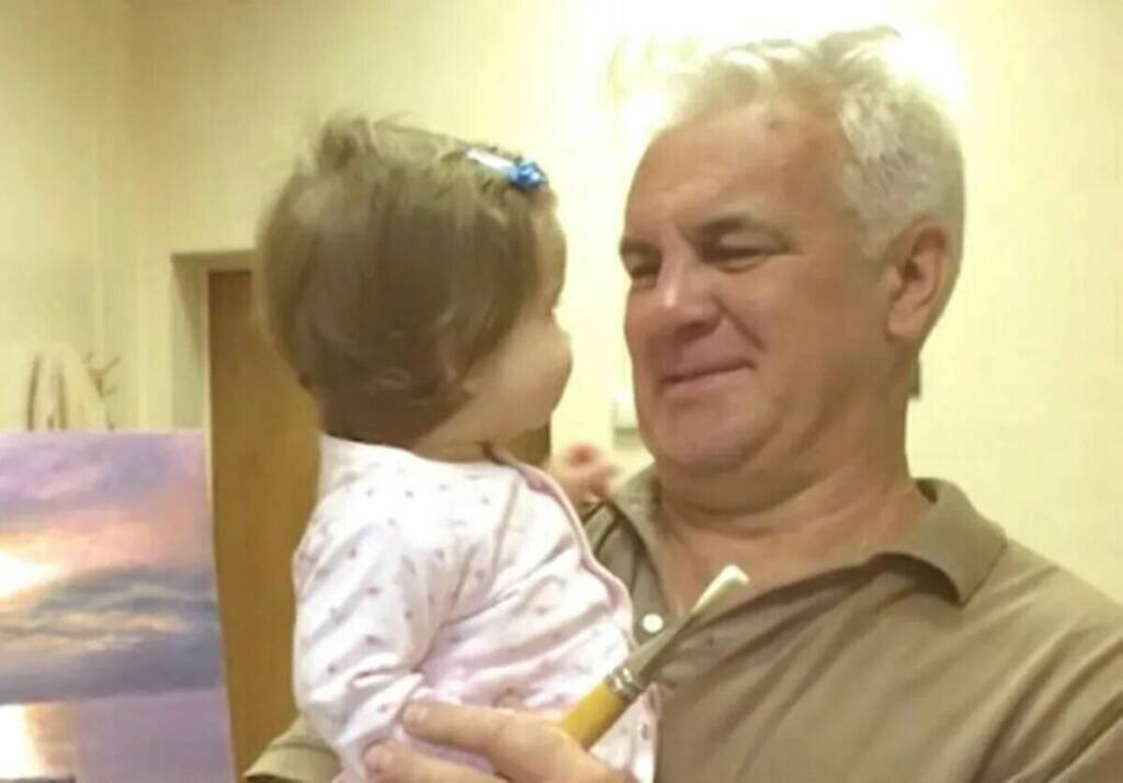 анатолий вассерман коллекция оружия. фото дом в котором родился анатолий иванов. калинин донской писатель. семья козлов. анатолий кузичев с женой.