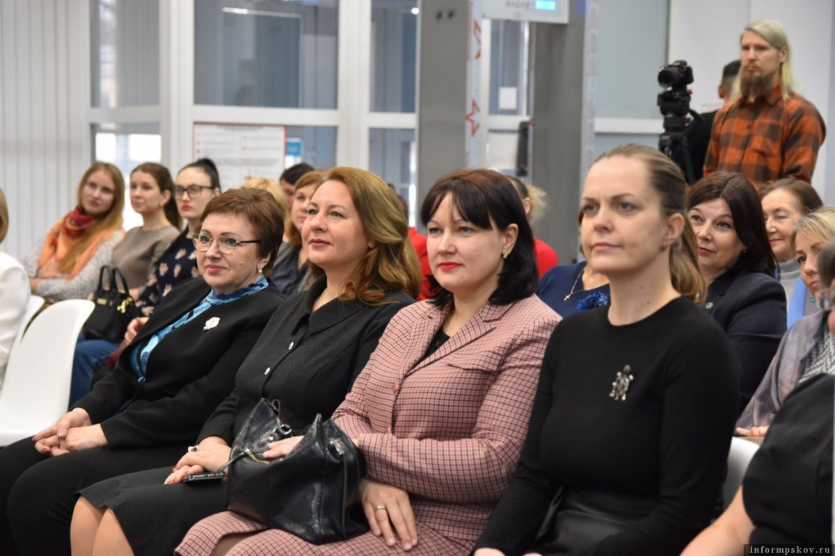    Клуб «Псковитянка» открылся на базе Штаба общественной поддержки в Пскове