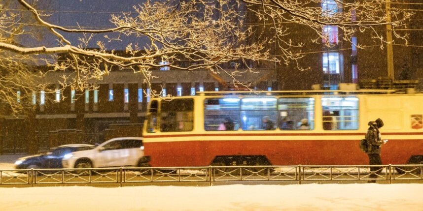    Алёна Бобрович.