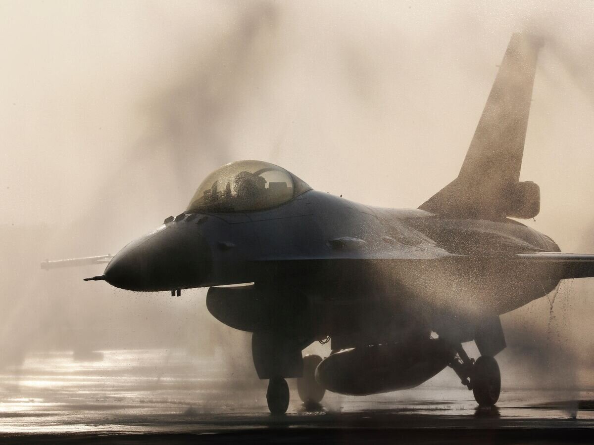    Истребитель F-16© AP Photo / Wally Santana