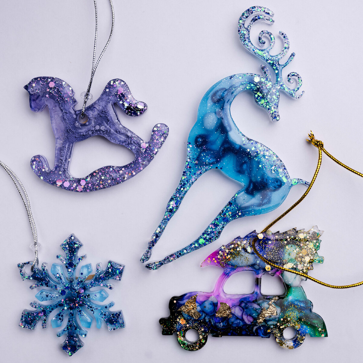 Новогодние игрушки из эпоксидной смолы ручной работы