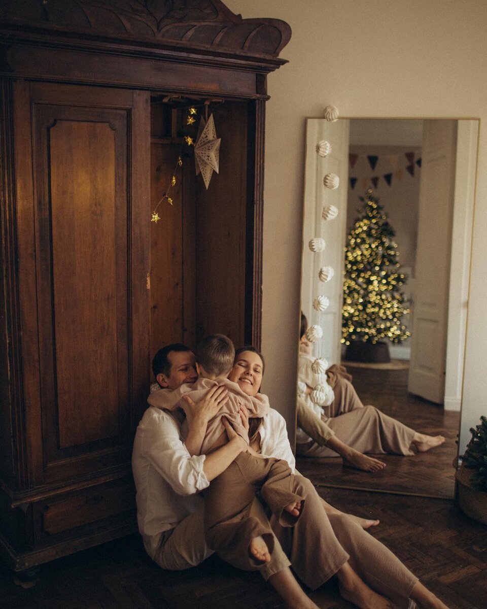 Семья поет. Традиции моей семьи 8 класс. Семейные традиции на прозрачном фоне. Музыкальная семья. Творческая работа семейные традиции.