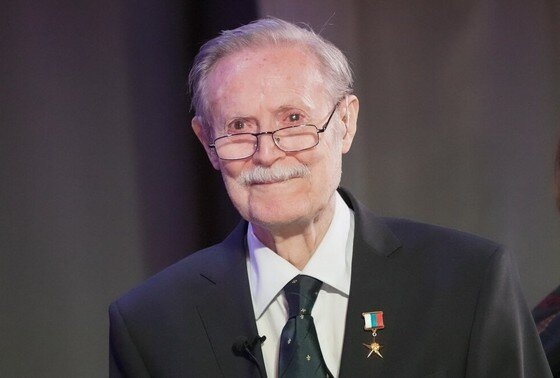    Юрий Соломин