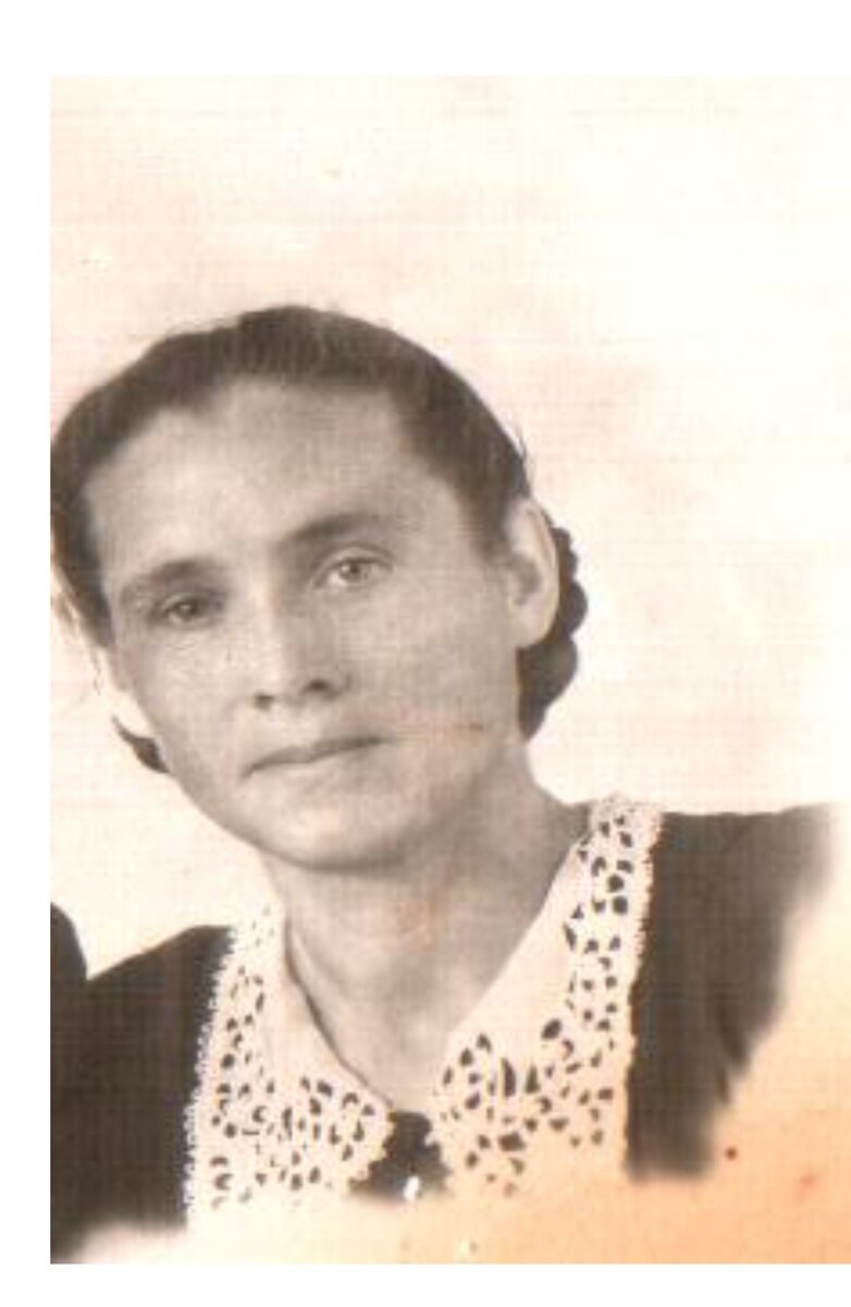 На фотографии моя прабабушка Александра.