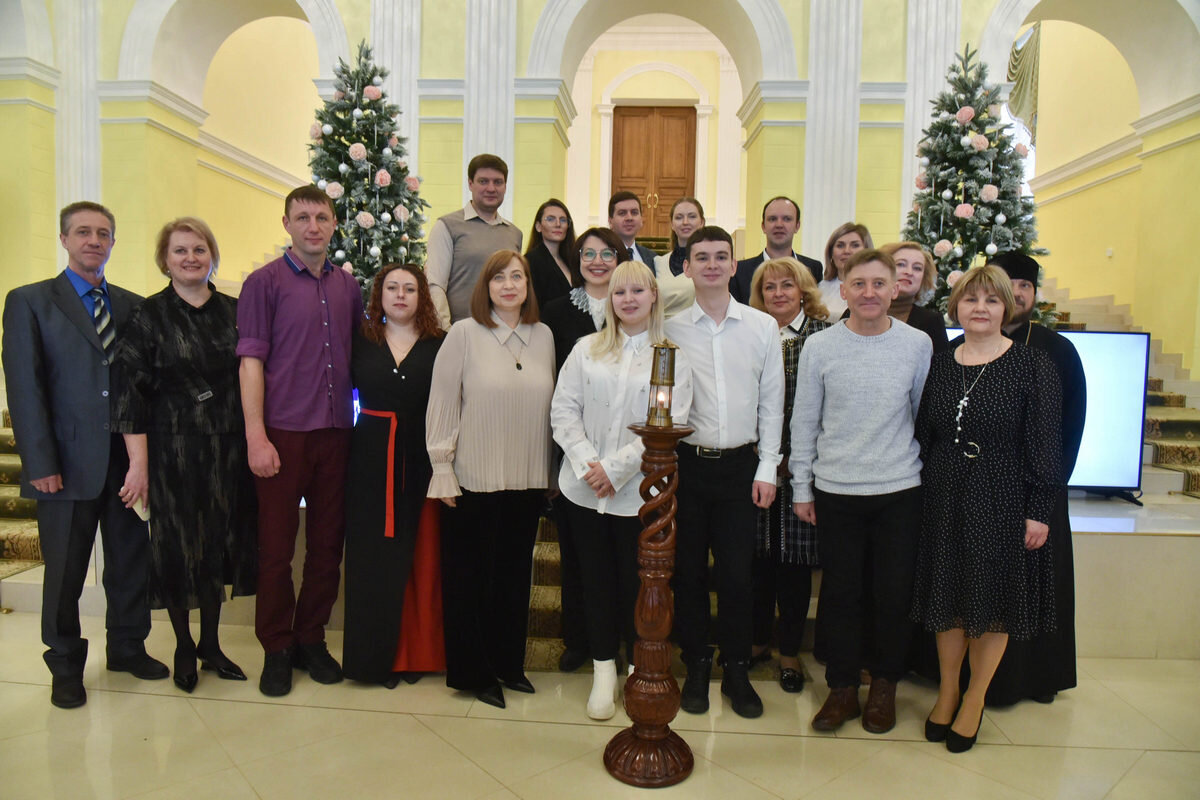 учитель физкультуры. физрук в школе. девушки на физкультуре. учитель фк. физкультура в школе.