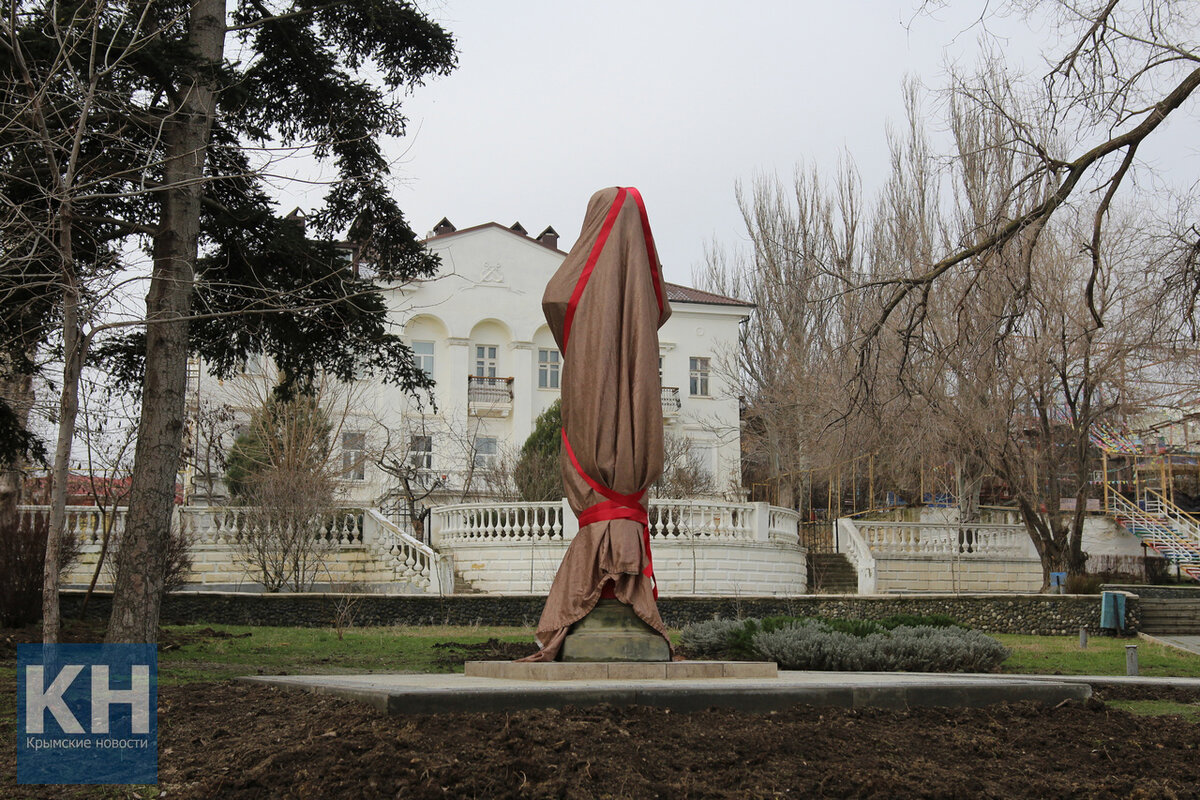 К открытию памятника все готово