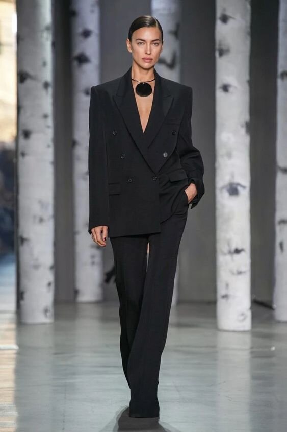 песня выглядишь стильно. Beauty features. алессандра амбросио фото. Maneken band группа. стася кульбацкая стилист.