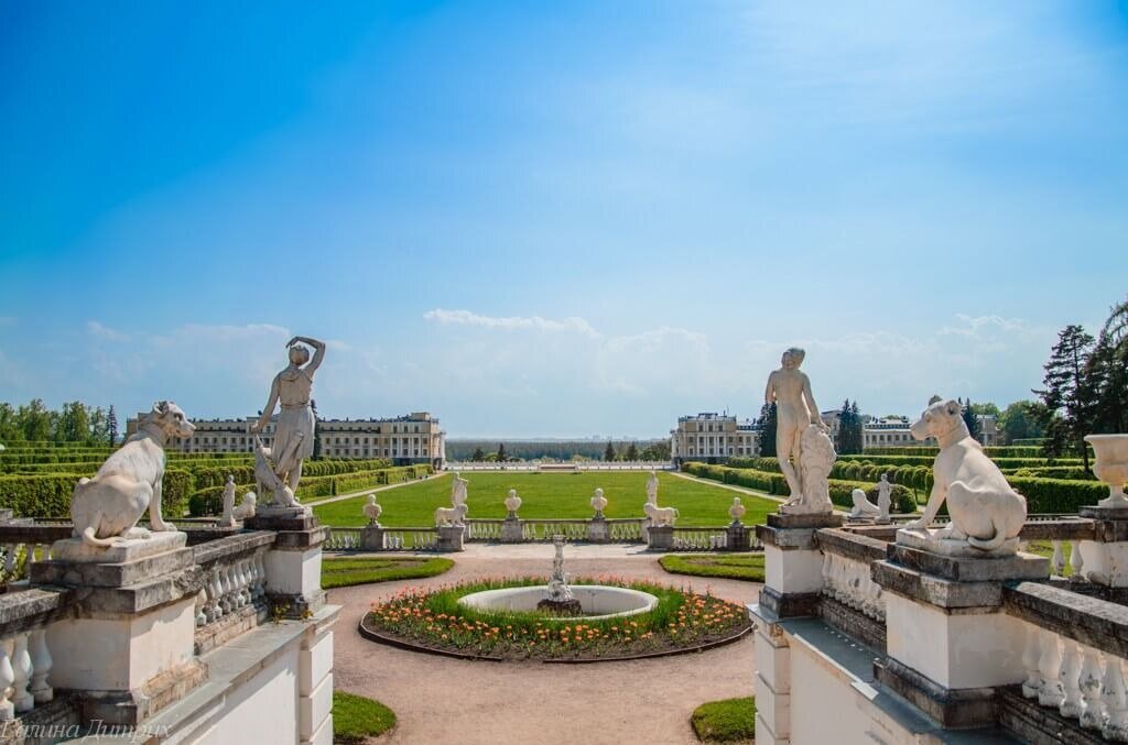 Усадьба Архангельское в Красногорске. Благодаря роскошному парку усадьбу называют «подмосковным Версалем». Она известна по письменным источникам ещё со времен Ивана Грозного. Коломенский кремль Коломна

