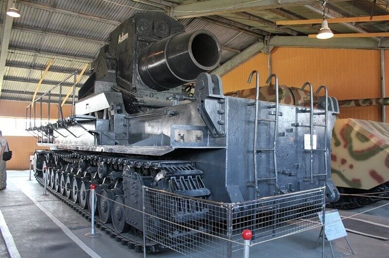 бронепоезд из кабанери железной крепости. кабанери железной крепости аниме поезд. город купол scifi концепт art. Sci fi apc art. город будущего.