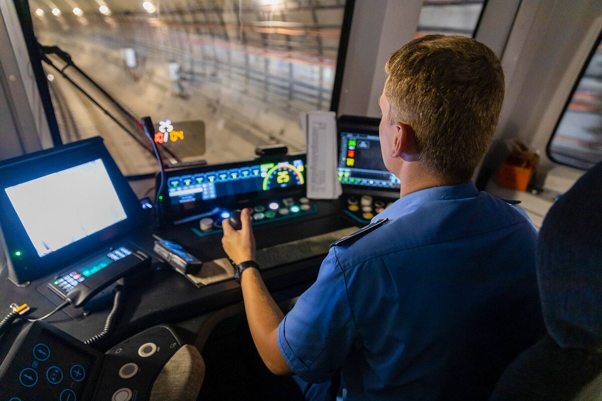 форма службы безопасности московского метрополитена. инспектор службы безопасности московского метрополитена. служба транспортной безопасности московский метрополитен. инспектор службы безопасности московского метрополитена. савкин начальник эскалаторной службы.