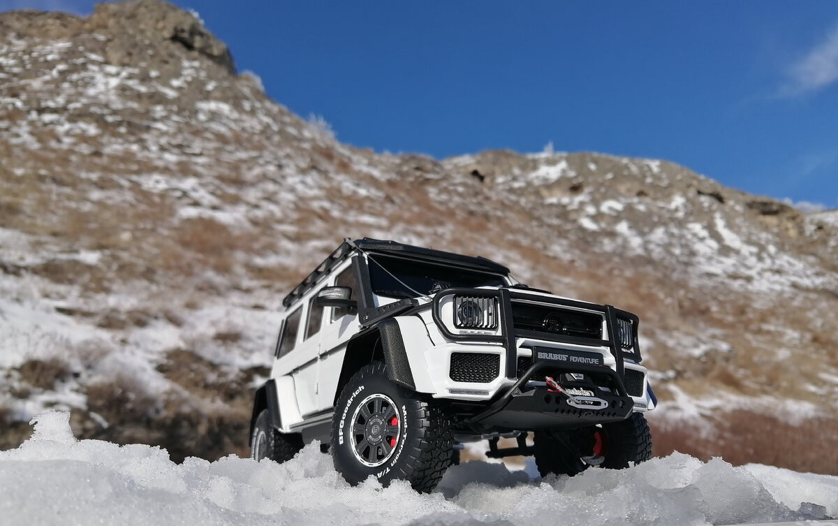 Brabus 550 Adventure Mercedes-Benz G500 4x4² Almost real 1:18