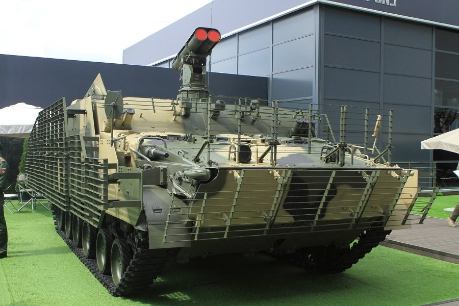 Боевая бронированная машина БТ-3Ф на международном военно-техническом форуме - Фото: Nickel nitride/wikimedia.org
