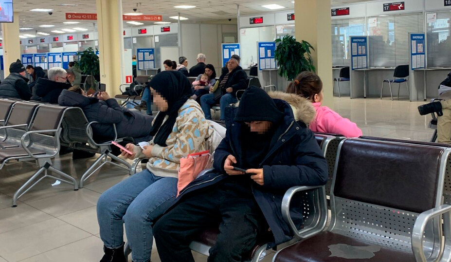 КОРЬ В ЧЕЛЯБИНСК ВЕЗУТ МИГРАНТЫ. ФОТО: ЦАРЬГРАД. 