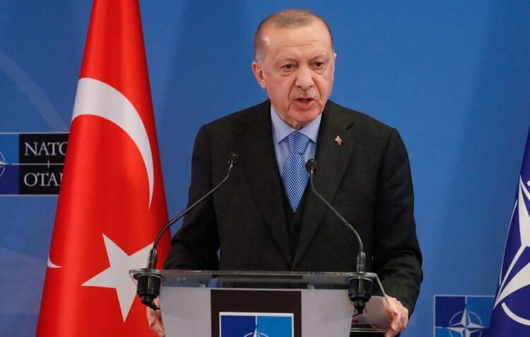    epa09847075 Turkish President Recep Tayyip Erdogan gives a press conference at the end of a Group of Seven (G7) Leaders meeting at the Alliance headquarters in Brussels, Belgium, 24 March 2022. EPA-EFE/STEPHANIE LECOCQ David Harutunov