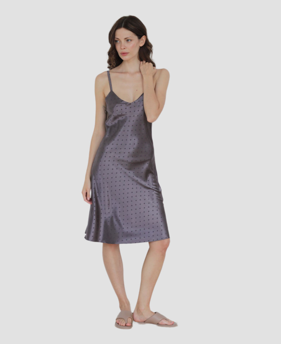 Сорочка «Твои черничные ночи»
4 400 ₽ (1 100 ₽ × 4 Долями)