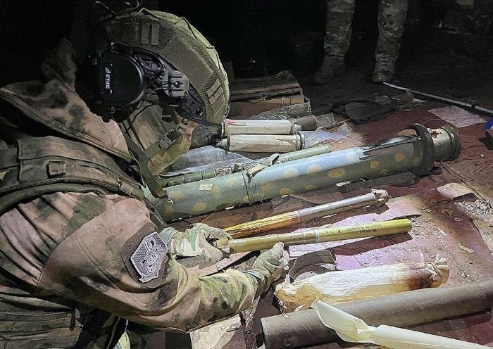 Росгвардейцы обнаружили тайник украинских вооруженных формирований в Запорожской области, источник – Телеграм-канал Росгвардия 