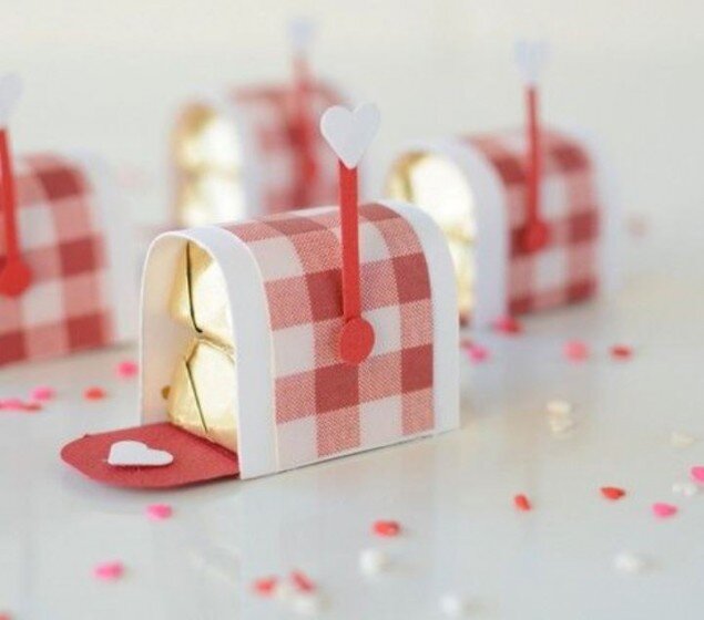    Упаковка для конфет в виде почтового ящика   
Источник: NoBiggie