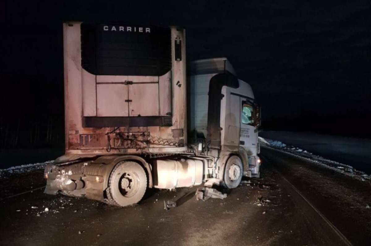    Под Самарой погиб водитель «Лады», врезавшейся в «Мерседес»