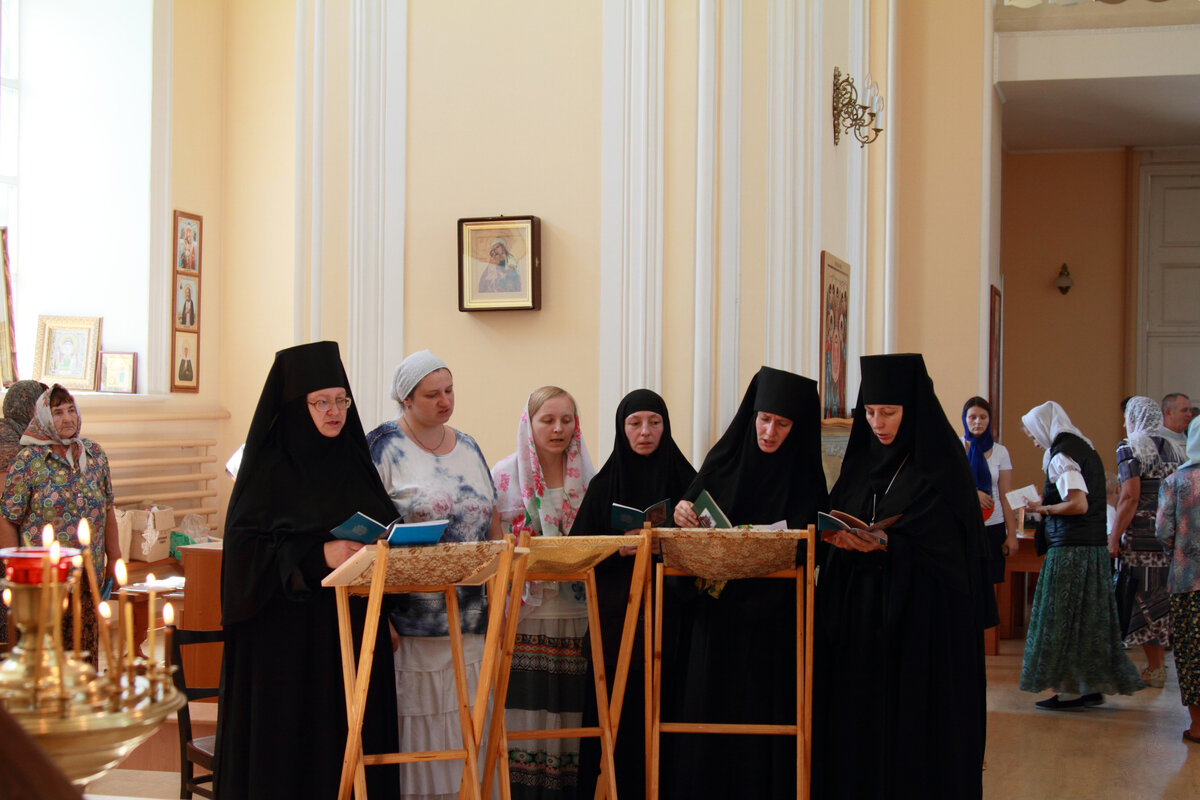 Монастырь Марии Магдалины г. Ливны, пою юс монахинями