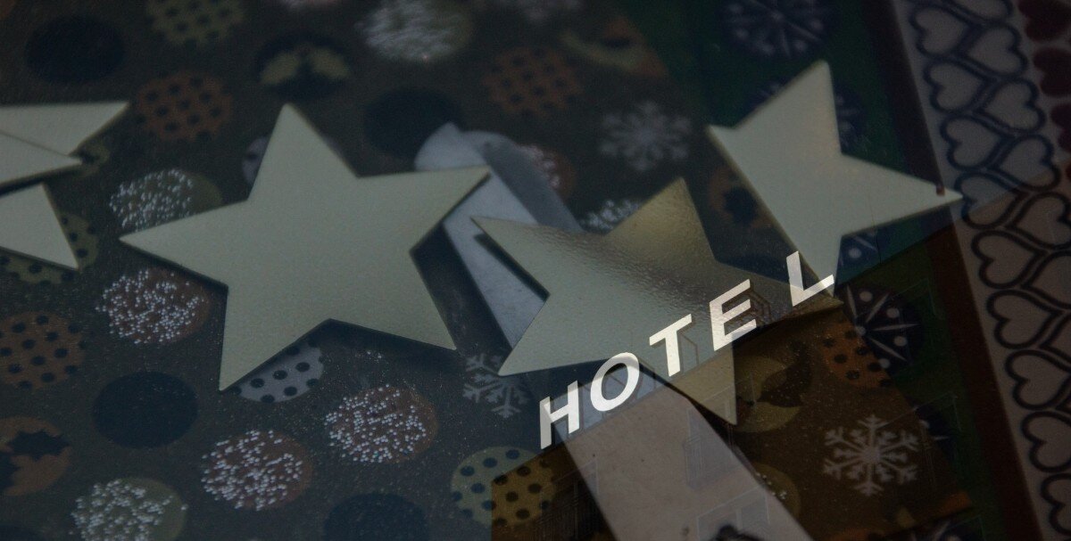 Сорок просклонять по падежам. Какой частью речи является слово не. Десятки склонение по падежам. Шли сорок мышей скороговорка. Сорок определенный.