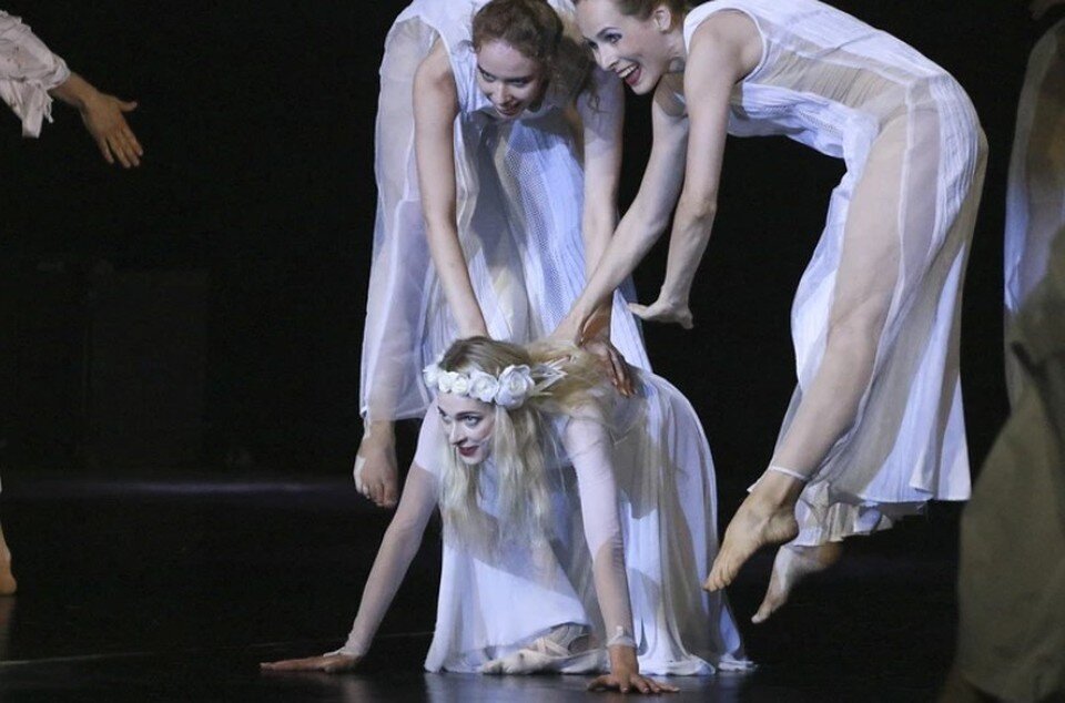    В Алтайском музыкальном театре в 2021 году тоже поставили спектакль «Вий» Олег УКЛАДОВ