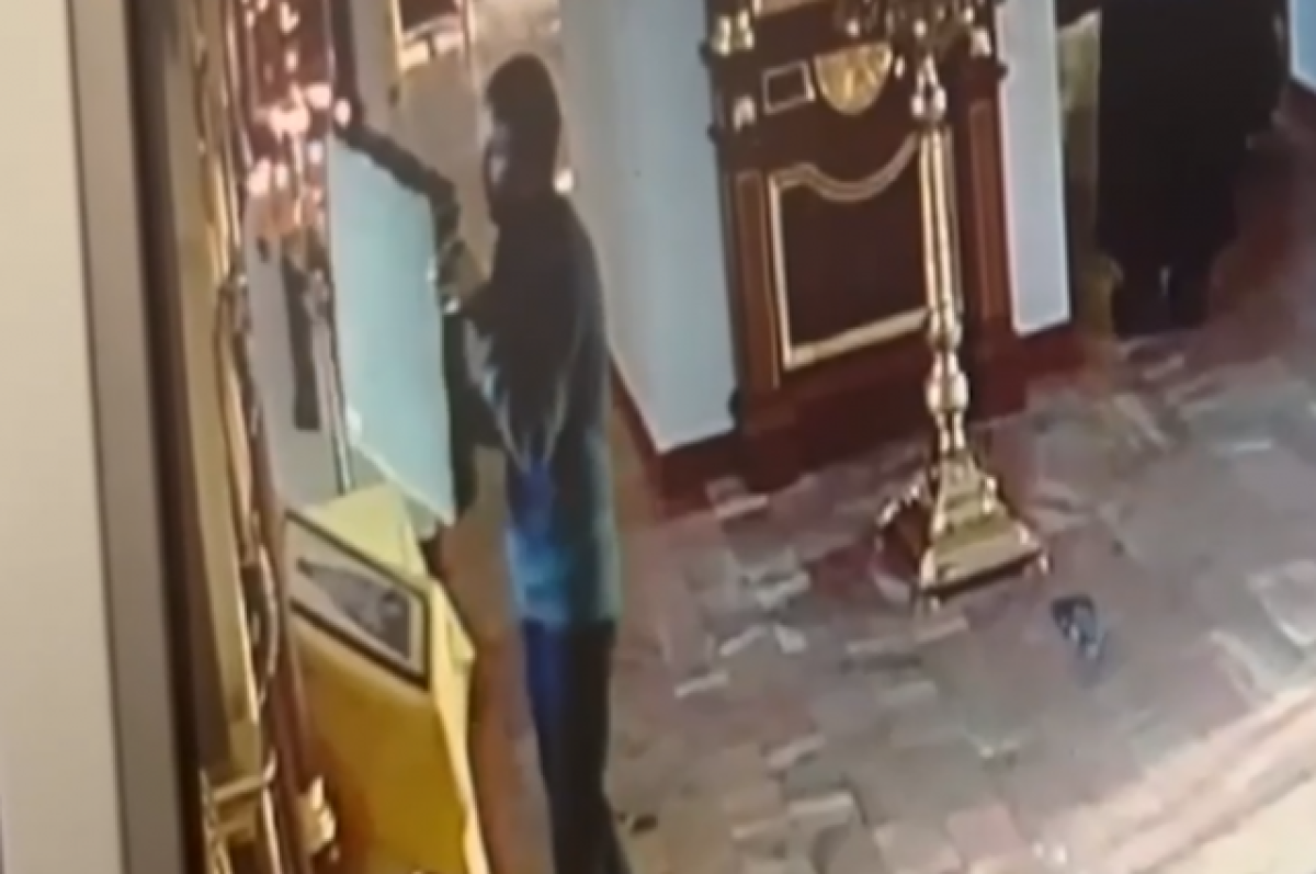    Кражу старинной иконы Георгия Победоносца из церкви раскрыли в Иркутске