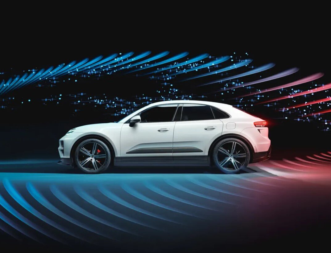    Porsche выпустила электрокроссовер Macan со сверхбыстрой зарядкой