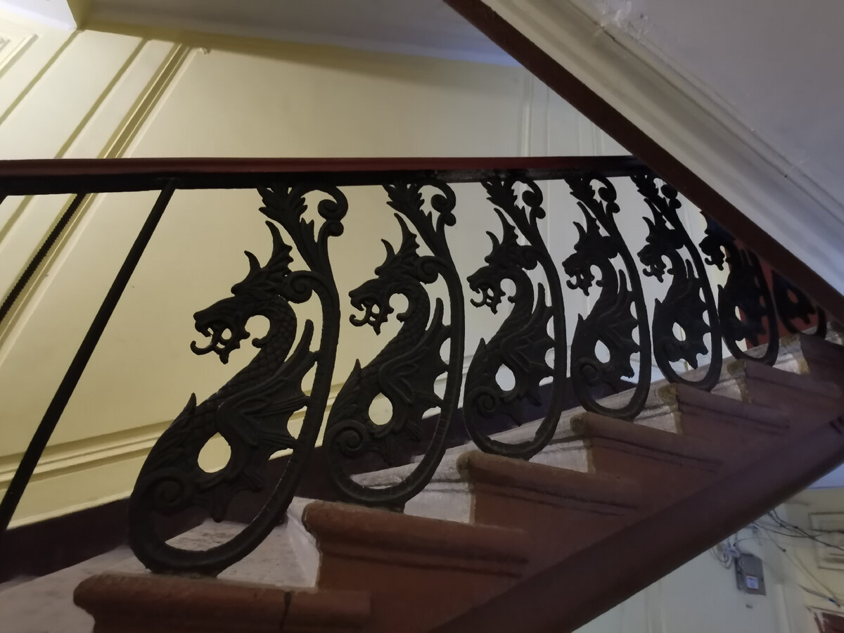 Историю этих драконов найти не удалось 