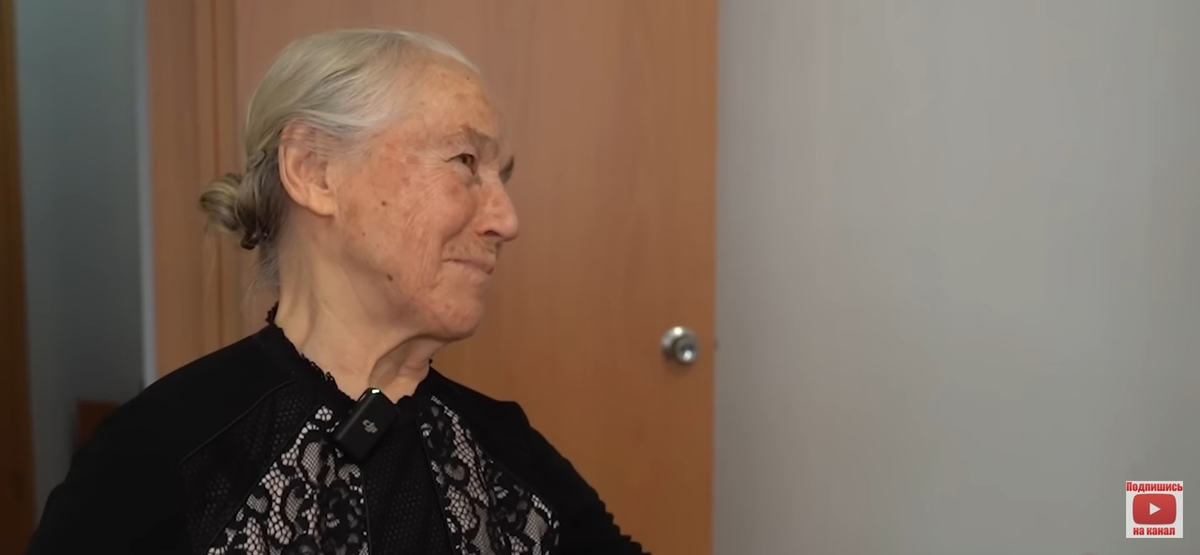 сон бабушка улыбается. сон бабушка улыбается. таиланд пенсионер. пенсионеры в тайланде. лицо бабушки.