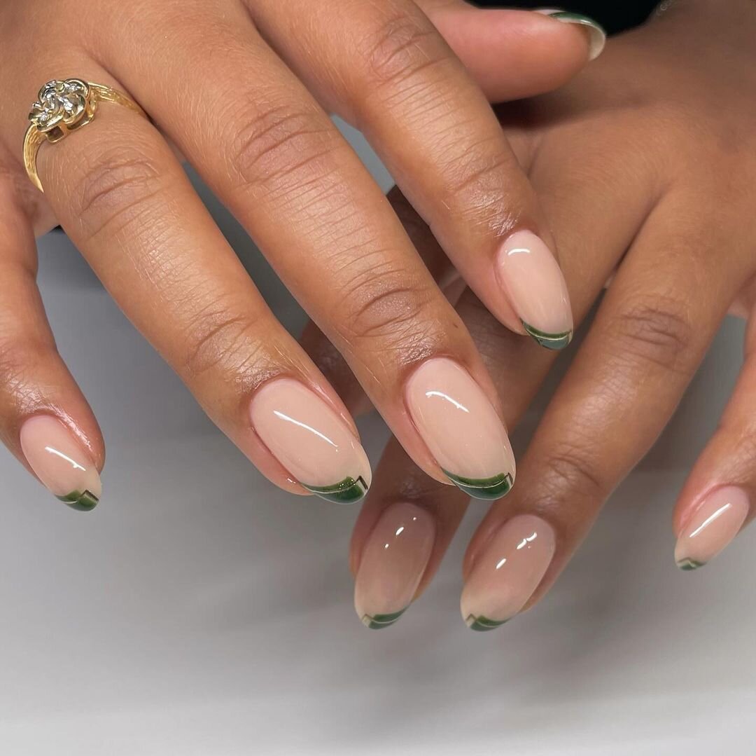 маникюр по фен-шуй для привлечения любви. маникюр на удачу. маникюр изумрудного цвета. маникюр по фен-шуй. ногти по фен шуй.