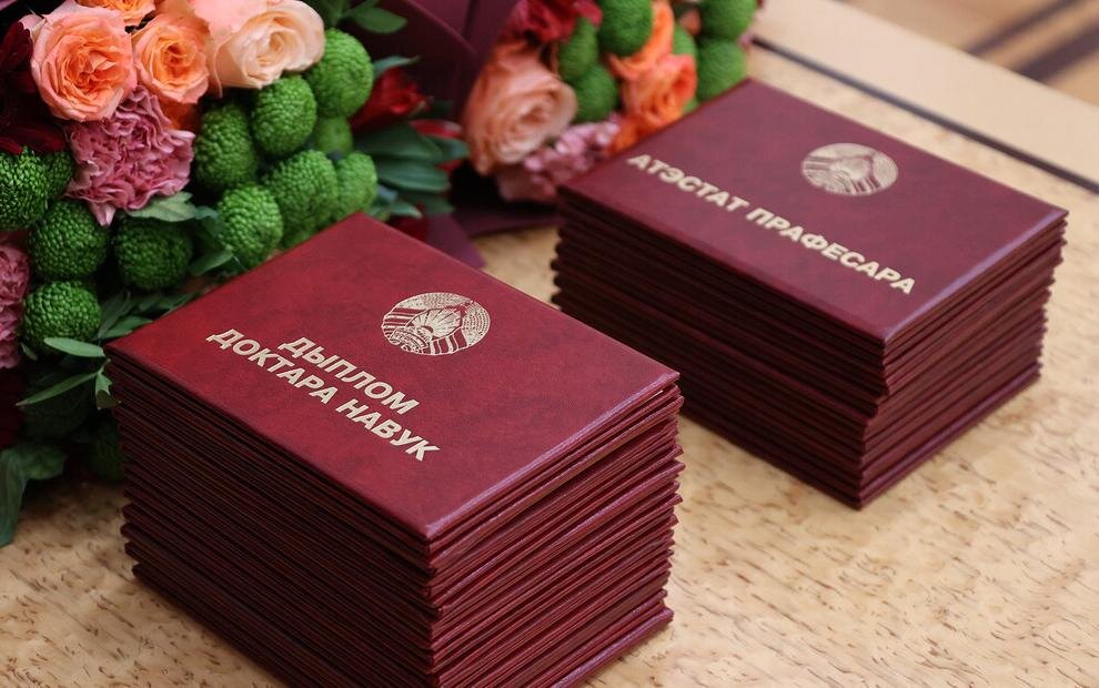 Профессия юрист. Лицо работающее в государственном учреждении. Адвокат девушка. Лицо работающее в государственном учреждении. Современные технологии менеджмента.