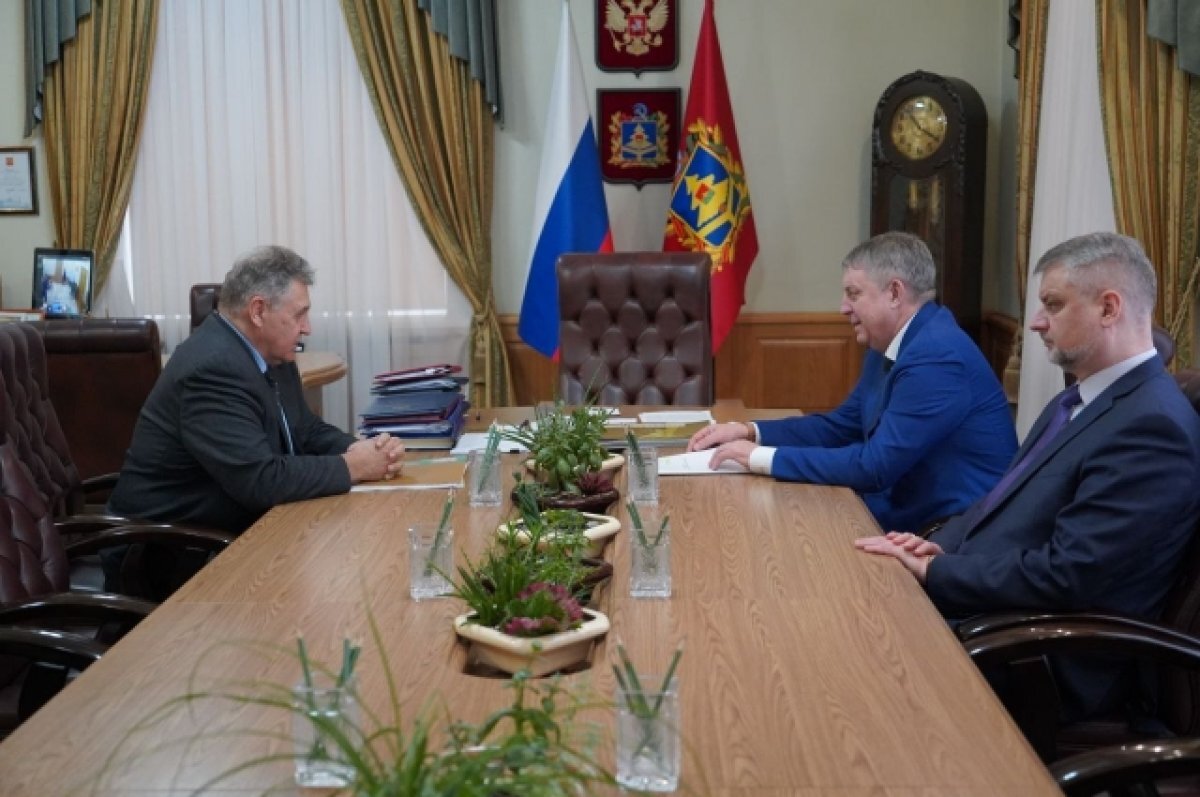    Брянский губернатор встретился с руководством Ростехнадзора