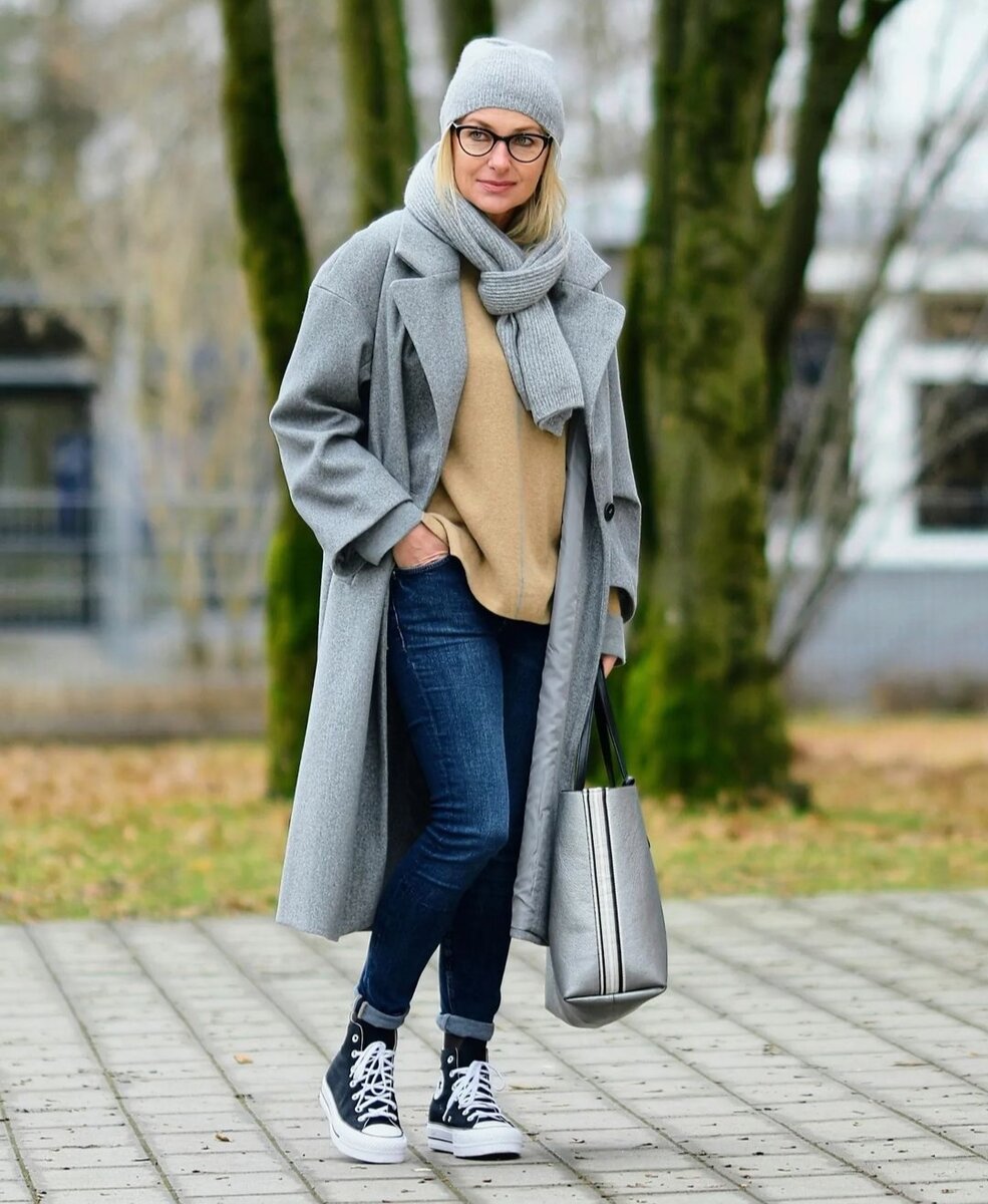 Оценка вариантов. Критерии оценивания модели. Выбор наиболее подходящего варианта. Как называется цветовое оформление слайда. Критерии отбора вариантов решения проблемы.