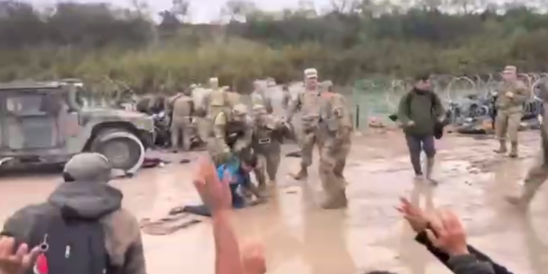 Кого можно считать настоящий друг. Цитаты о несправедливости жизни. Кого можно считать настоящим другом доклад. Высказывания о плохих людях. Люди которых считал друзьями.