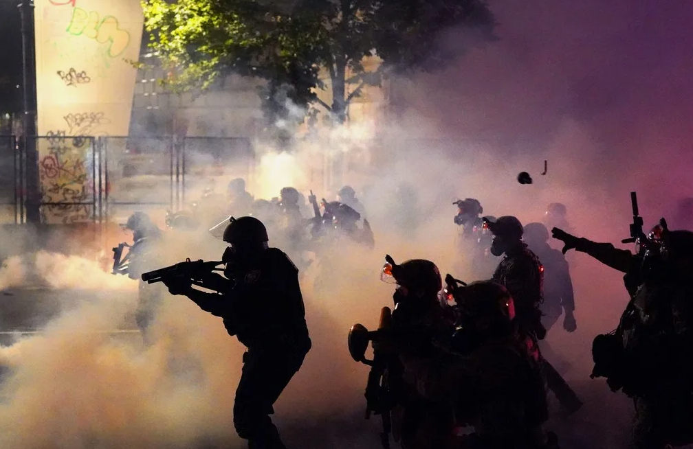 Перед мятежом. Перед мятежом. Франц фон дефреггер. Тайное общество заговорщиков декабристов собрание. Милорадович восстание декабристов.