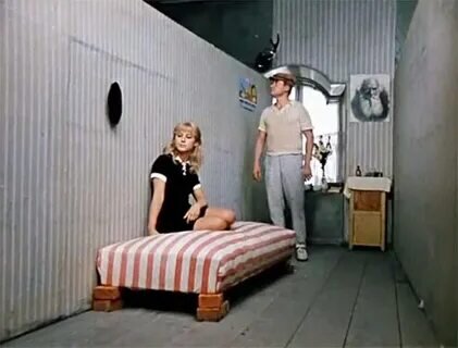 В галерее – кадры из комедии Гайдая по книге Ильфа и Петрова