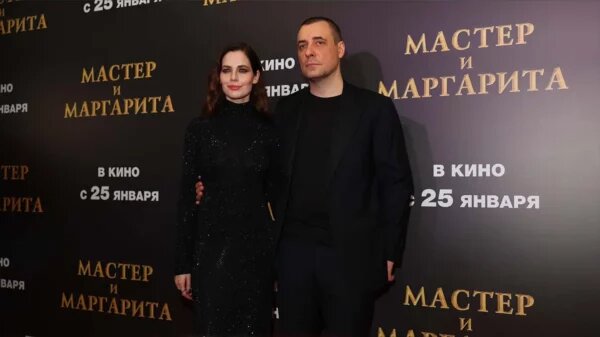 цитаты про терпение женщины. текс песни мияги люби меня. человек может долго терпеть. ты меня лайкаешь я тебя лайкаю. я до сих пор люблю тебя стихи.