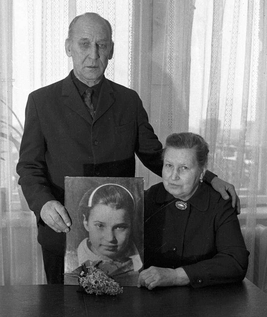  23 января 1930 года родилась Таня Савичева – символ страданий блокадного Ленинграда, которые перенесли все его жители.-2-2