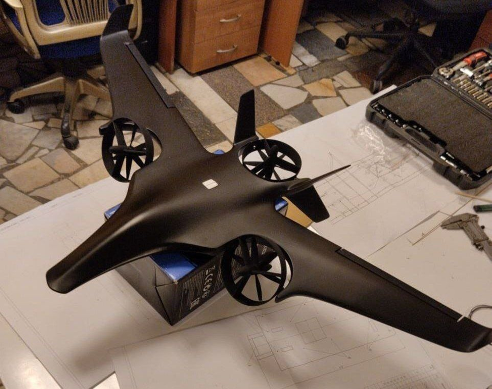 летят над нашей зоной аккорды