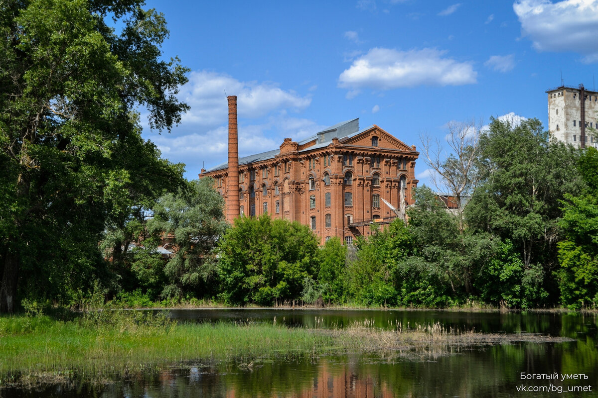 Что означает красный день календаря. Выходные на майские праздники 2020. Календарный год 2022 с праздниками. Красные даты календаря. Название праздников.