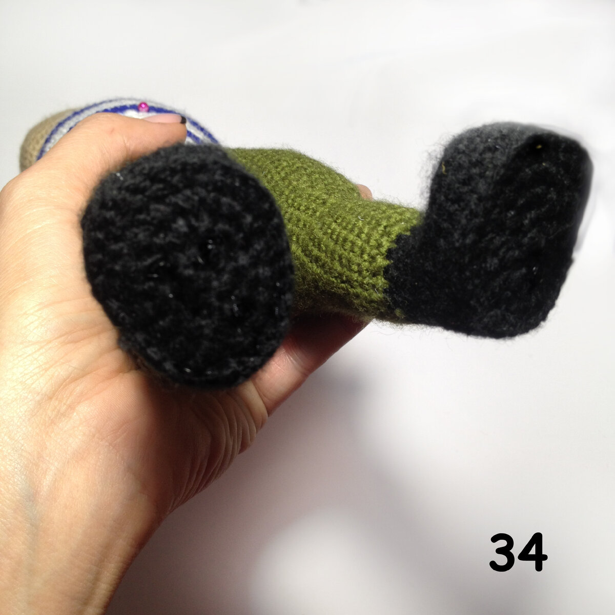 Акриловые нитки для косичек. Нить для вязки жгутов. Какую нитку можно использовать. Выбор материала для вязания крючком. Нитки для отстрочки.