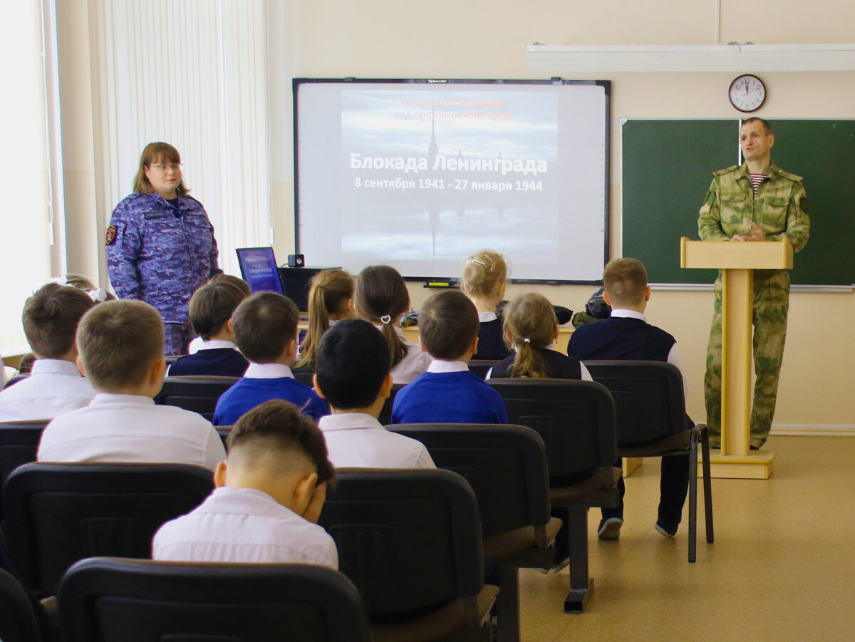 Календарно-тематический план образовательного учреждения. План мероприятий в детском оздоровительном лагере. Темы занятий событий. Темы занятий событий. План мероприятий для детей в детском лагере.