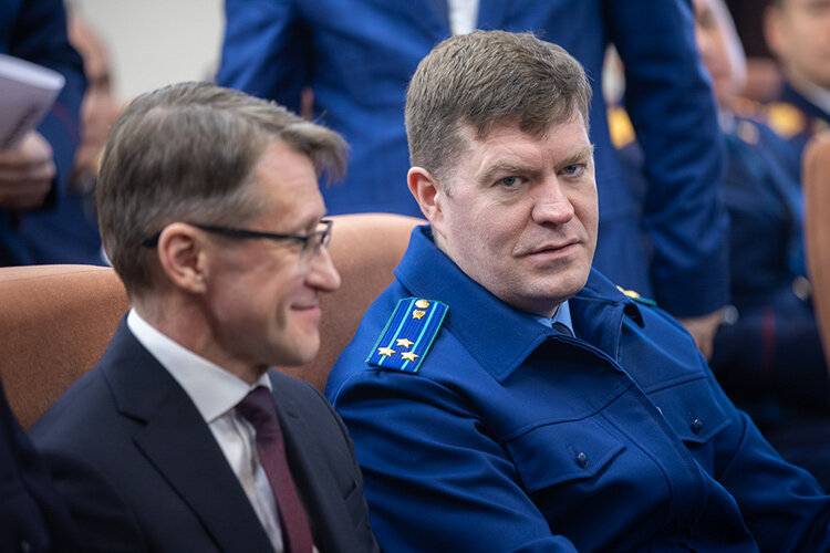    На итоговую коллегию СУ СКР по Татарстану сегодня собрался почти весь «силовой» и уголовно-правовой бомонд Татарстана