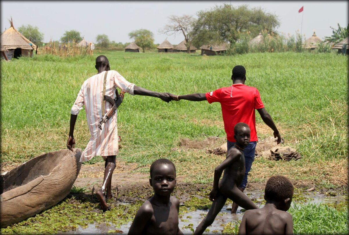 Южный Судан племя Динка. Племя Мундари в Южном Судане. Мальчики племени Мундари Южного Судана.