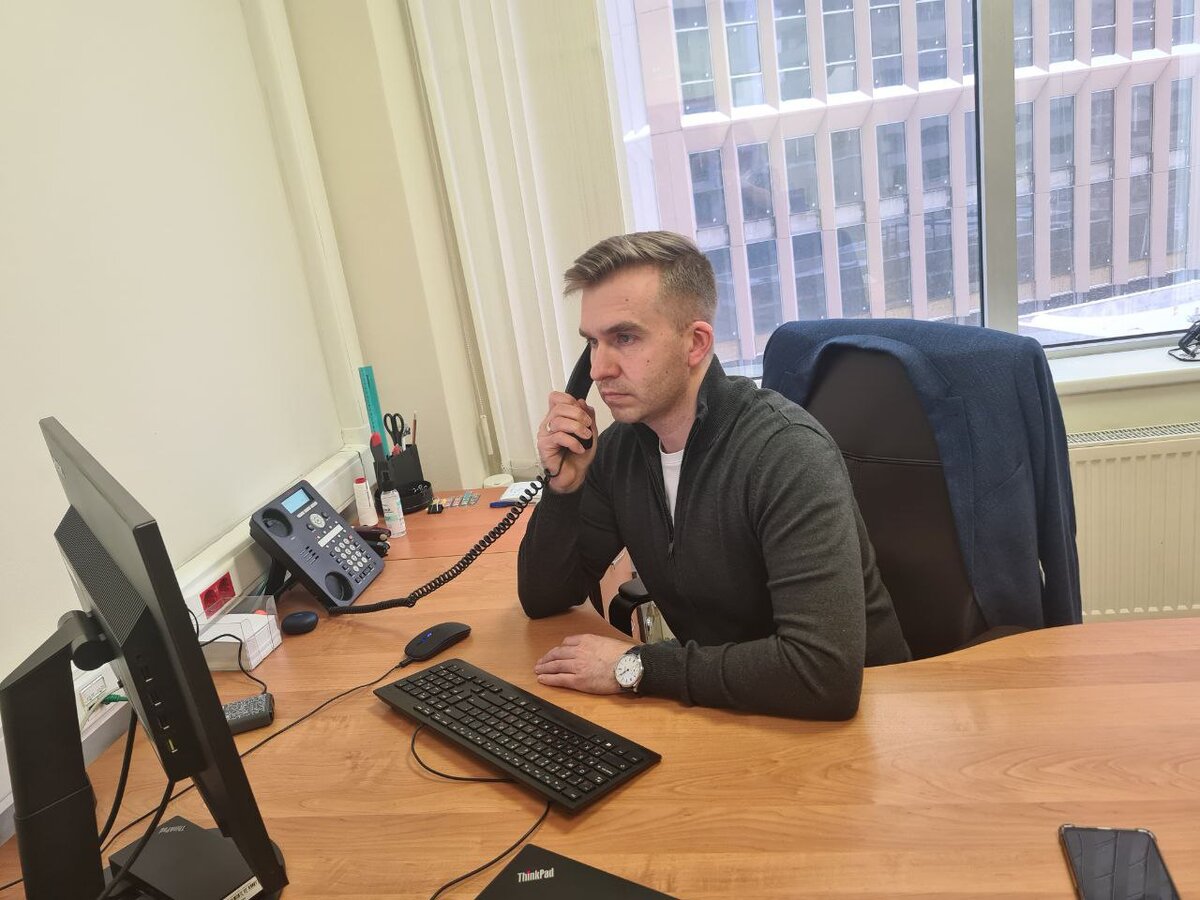 Эксперт и специалист. Задачи специалиста. Задачи эксперта. Эксперт обладает. Эксперт аудитор кто это.