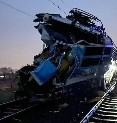 По 2 параллельным железнодорожным путям. Скорый поезд был в пути. Поезд со скоростью 70 км в час. По двум параллельным железнодорожным путям в одном. Задачи на расстояние.