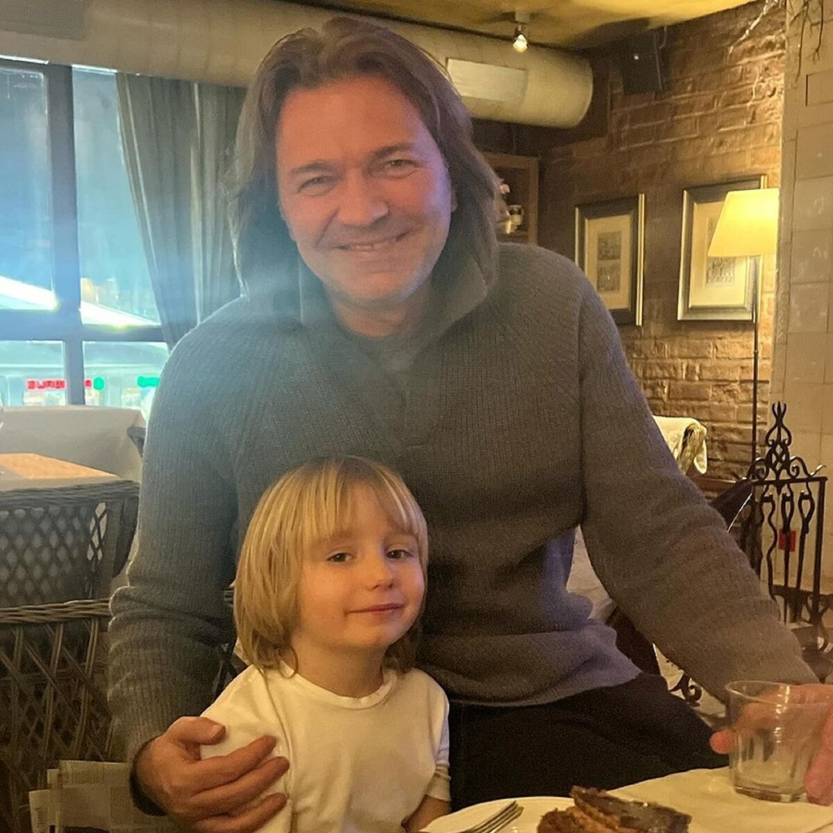 Ясно погода. Сервис ясно. Ясно понятно ок. Ясно слово об которое ломаются любые разговоры. Слова ясно понятно.