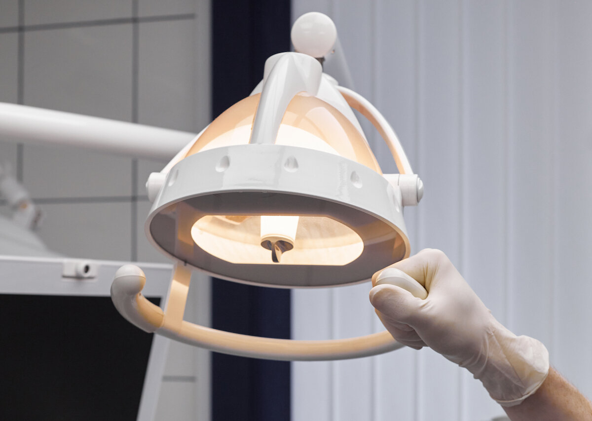 Где лечить зубы качественно и недорого?