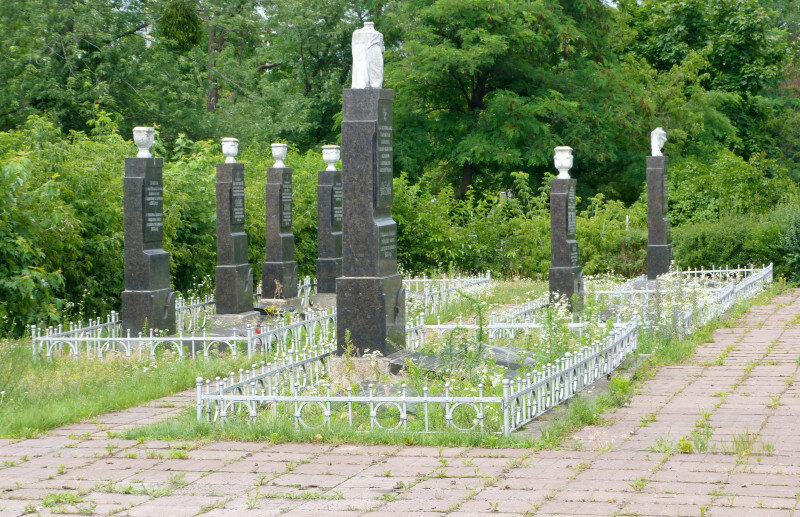 работа кладбище сегодня. навести порядок на кладбище. работа кладбище сегодня. червишевское кладбище 1 тюмень. кладбище спасское самара.