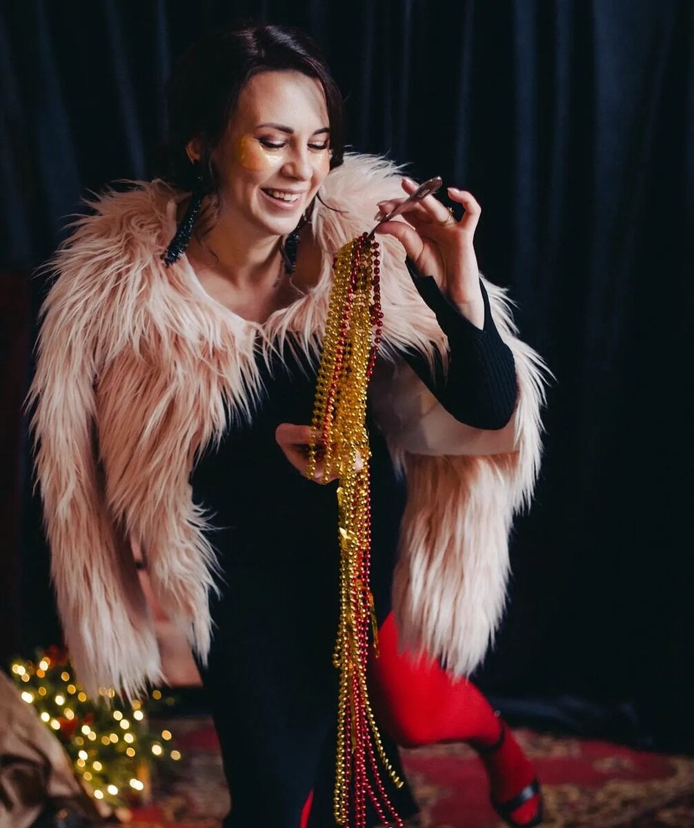 мама с ребенком рисунок. тепло сердец для милых мам. открытки с сердечками. праздник тепло наших сердец. любовь к ребенку.